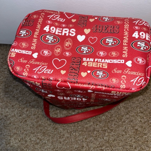 San Francisco 49ers, Logo Love Cinch Purse Crossbody Bag Vegan Leather NWOT - Picture 8 of 9